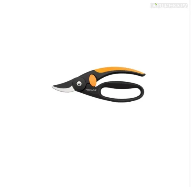 Секатор плоскостной Solid™ P121 1057160 Fiskars